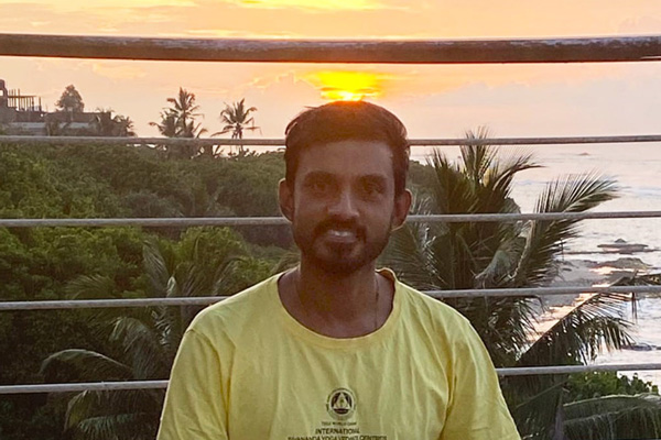 Kosale Yogalehrer Sithnara Ayurveda Resort | Sri Lanka