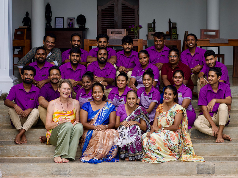 Sithnara Ayurveda Resort | Gruppenfoto des Team im Oktober